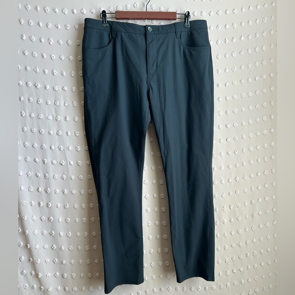 Vuori Men’s Meta Pant‎ Athletic Slim Fit Sz 38x30 Black